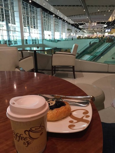 Ease Cafe เมืองทองธานี